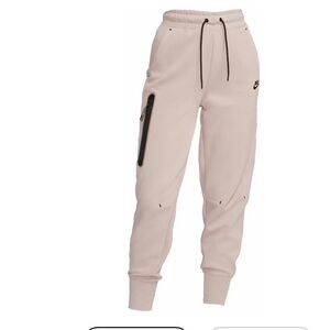 Nike Sportswear Women's Tech Fleece Joggers in Baby Pink XS